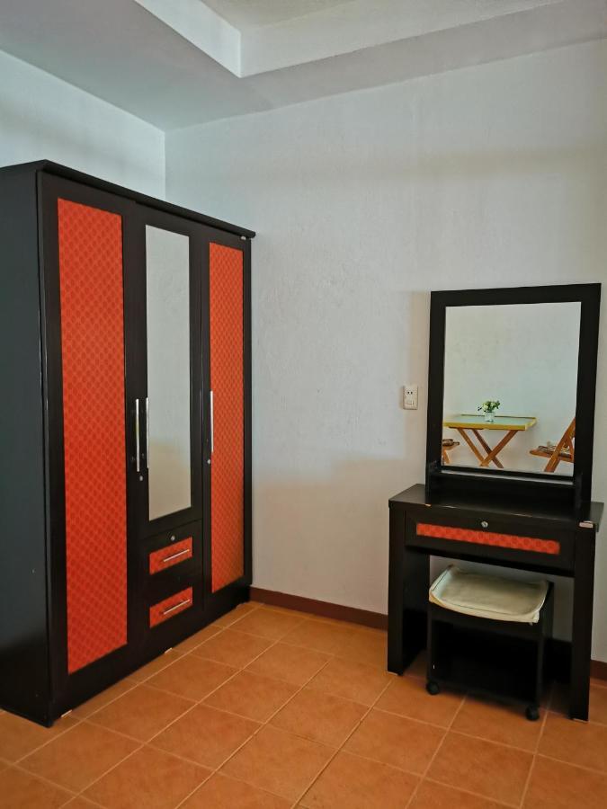 White House By Sorot ตึกขาวโดยโสรฬ Apartamento Praia de Jomtien Exterior foto
