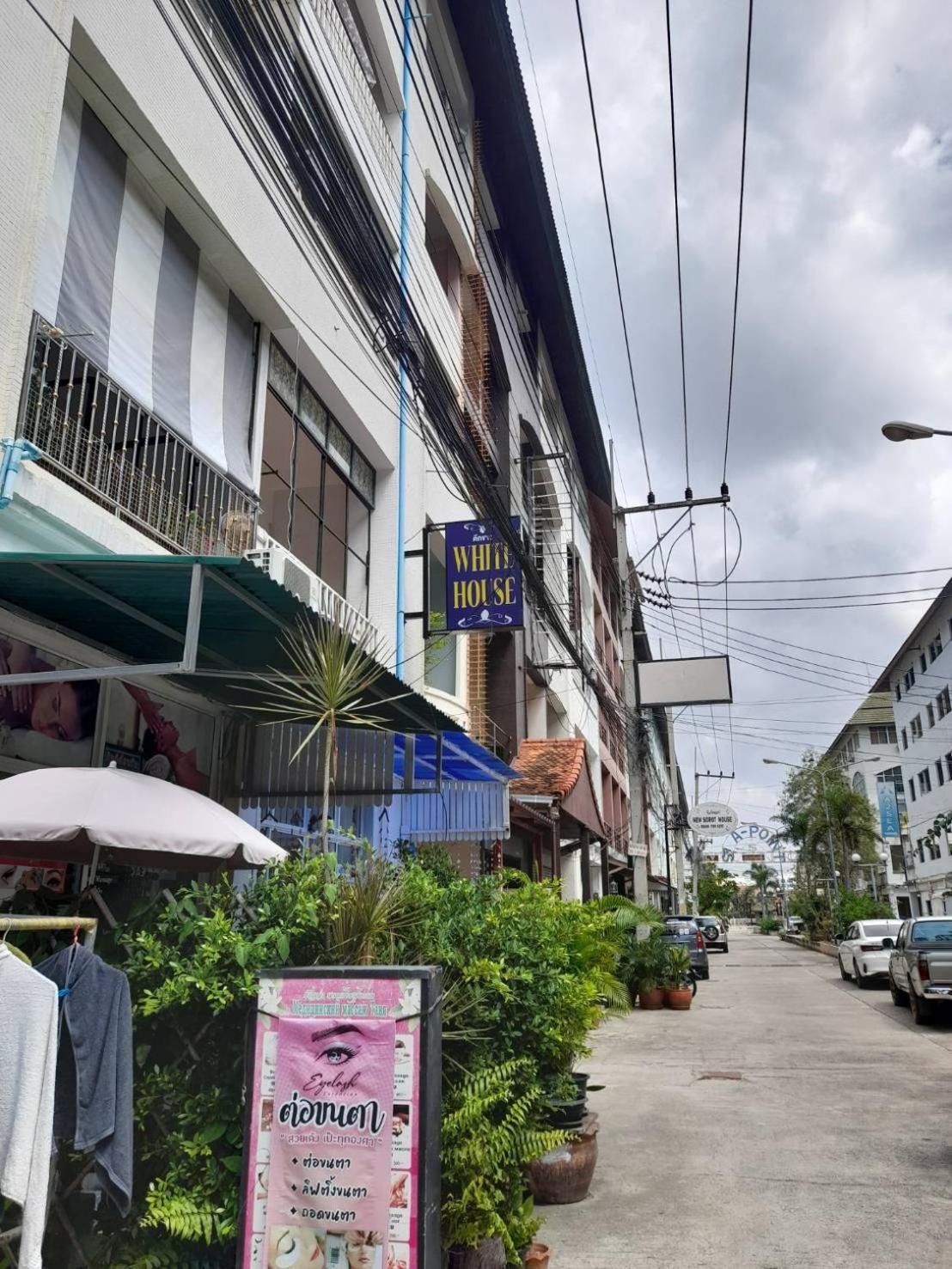White House By Sorot ตึกขาวโดยโสรฬ Apartamento Praia de Jomtien Exterior foto